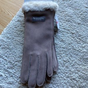 UGG KOOLABURRA Suede Gloves